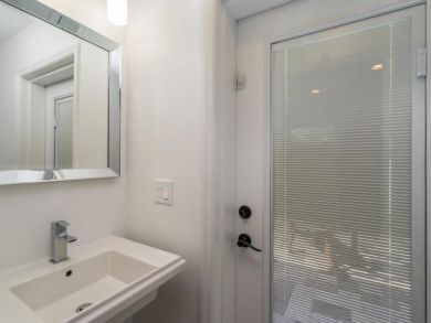 Holmes Beach Charming Vacation Cottage